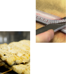 うなぎを焼いている